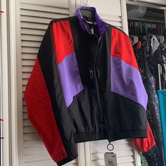 SOLD ///// PUMA Windbreaker - Picture 6 of 7